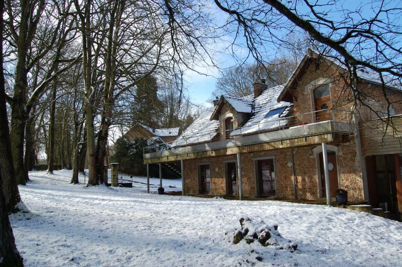 Gite Dans Un Domaine Historique Chevreuse Exteriér fotografie
